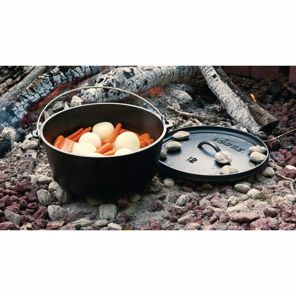 Lodge Camp 6 qt. Round Cast Iron Dutch Oven in Black with Lid
