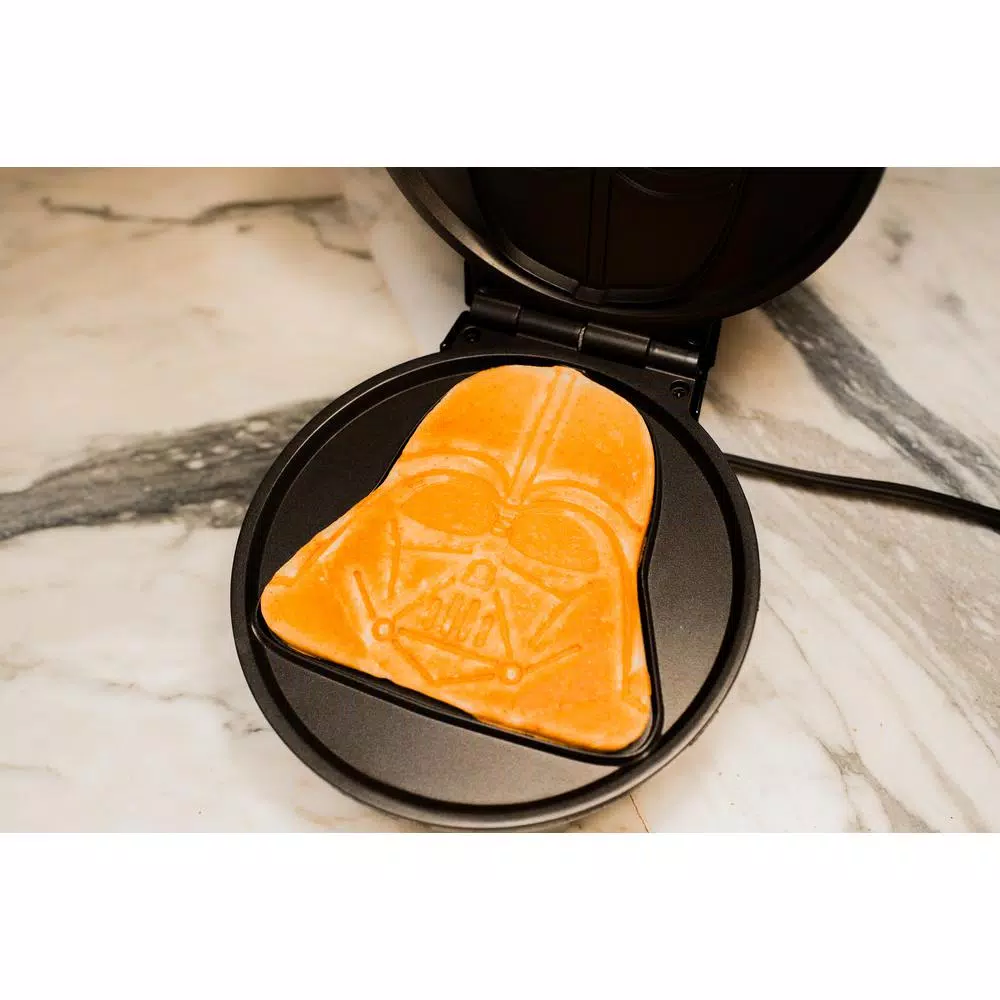 Uncanny Brands Star Wars Darth Vader Black American Waffle Maker