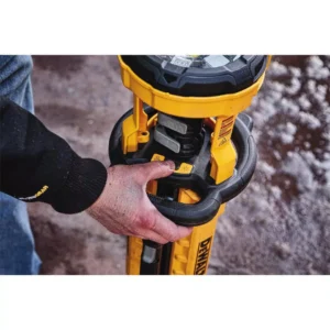 DEWALT 20-Volt MAX 3000-Lumen Tripod Light with (1) 20-Volt Battery 5.0Ah & Charger