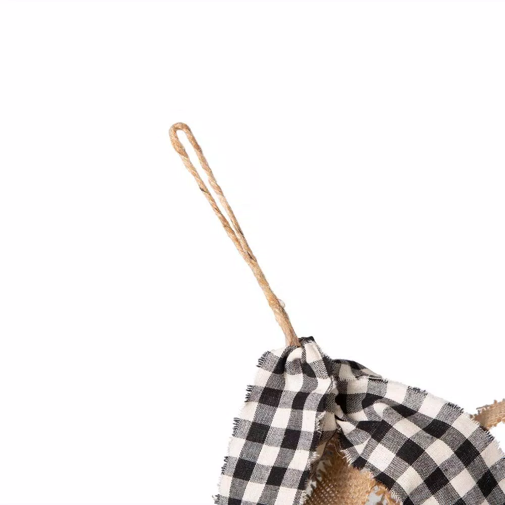 Glitzhome 6 ft. L Black and White Plaid Fabric/Linen Garland