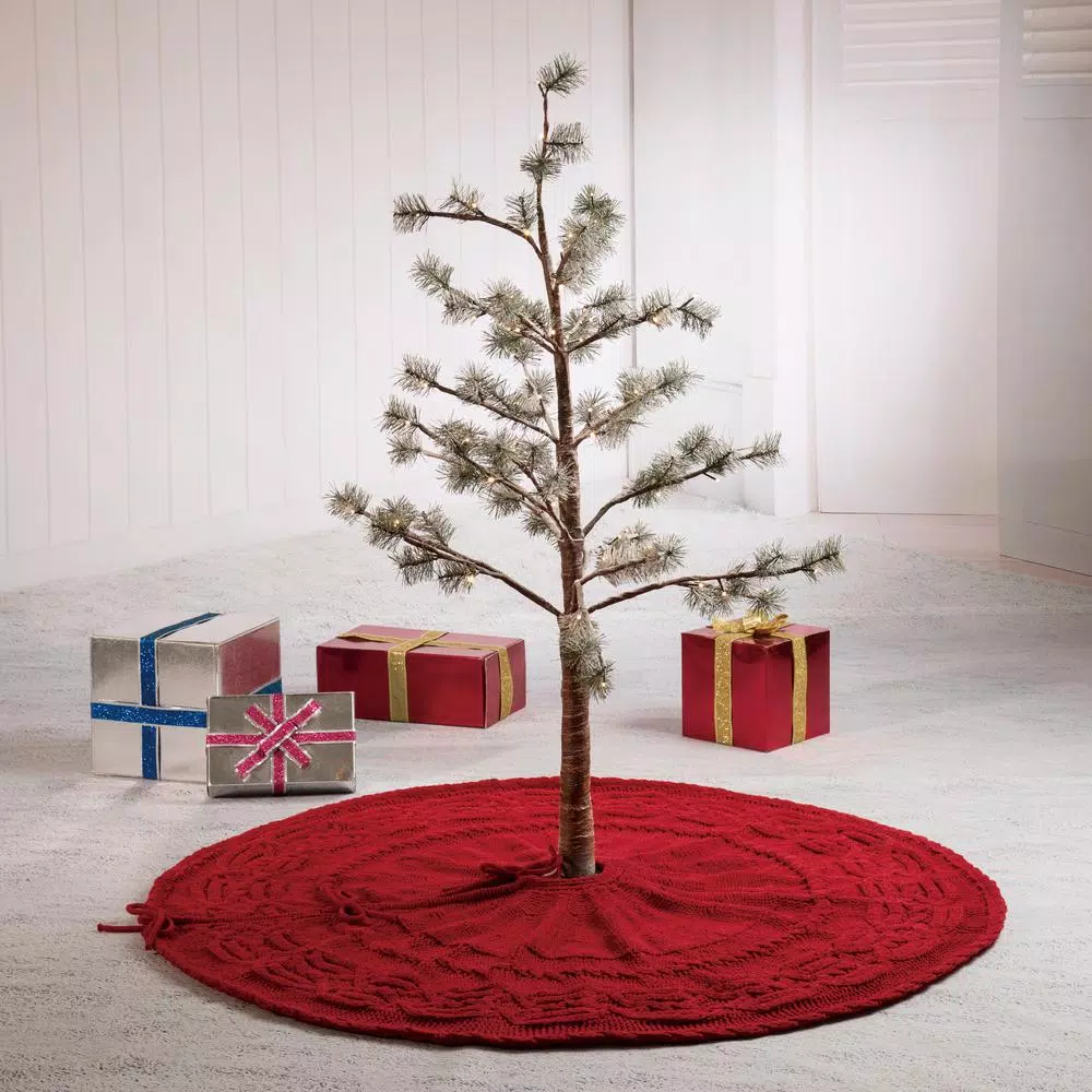 Glitzhome 52 in. D Knitted Polyester Red Christmas Tree Skirt