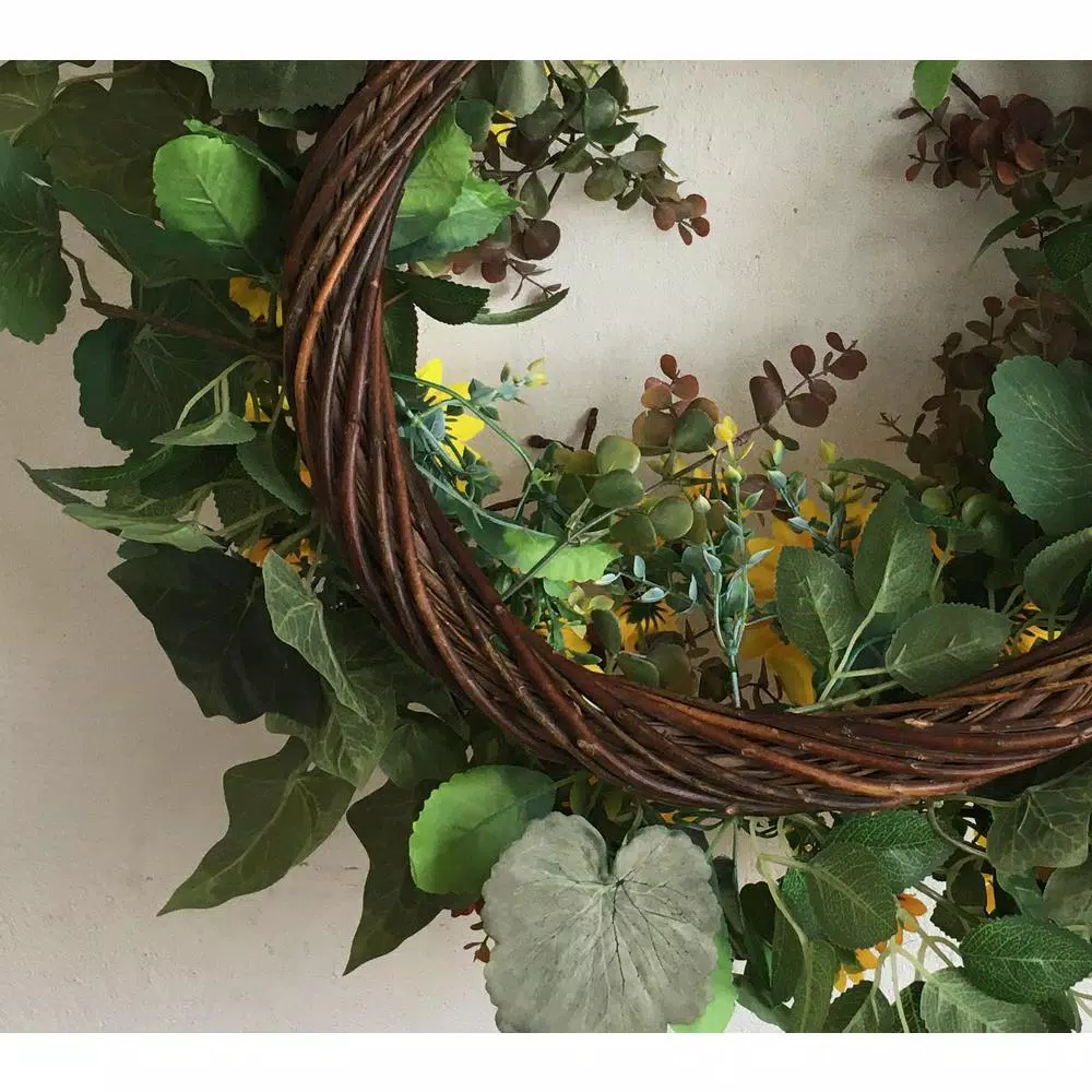 Glitzhome 24 in. Unlit Green Artificial Wreath with Golden Yellow Sunflowers