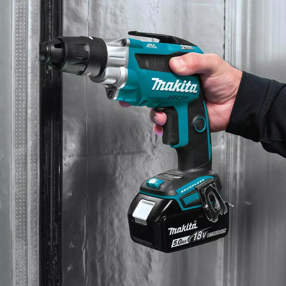 Makita 18-Volt 5.0 Ah LXT Lithium-Ion Brushless Cordless 2500 RPM Screwdriver Kit