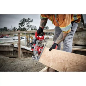 Milwaukee M18 FUEL 18-Volt 7-1/4 in. Lithium-Ion Cordless Rear Handle Circular Saw Kit with 12.0 Ah Battery and Rapid Charger