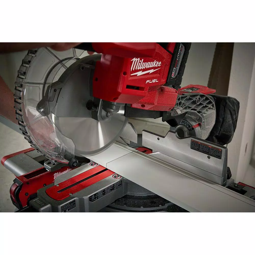 Milwaukee M18 FUEL 18-Volt Lithium-Ion Brushless Cordless 10 in. Dual Bevel Sliding Compound Miter Saw Kit with Extra Blade
