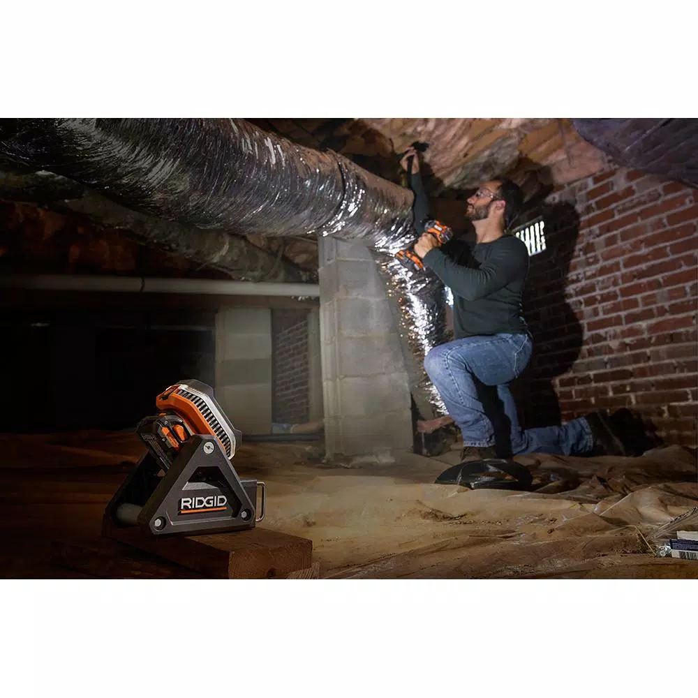 RIDGID 18-Volt Cordless Flood Light with Detachable Light with 1.5 Ah Lithium-Ion Battery