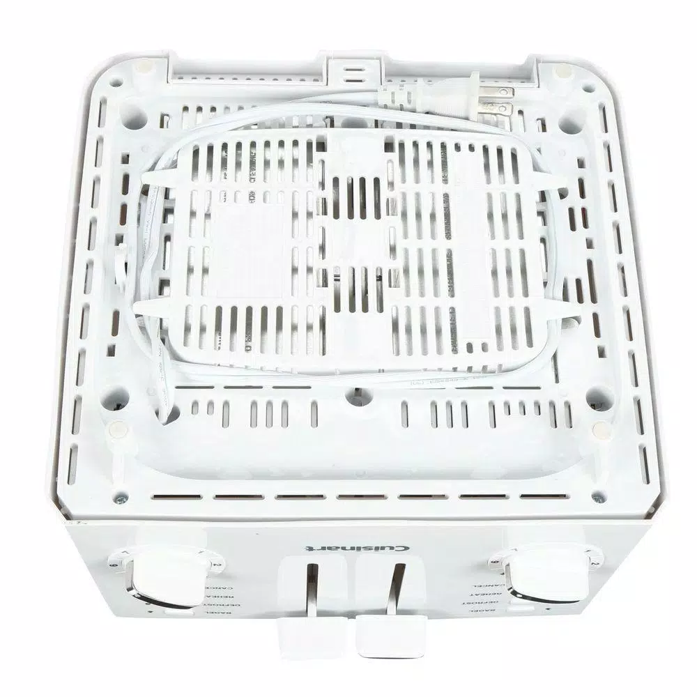 Cuisinart Compact 4-Slice White Wide Slot Toaster with Crumb Tray